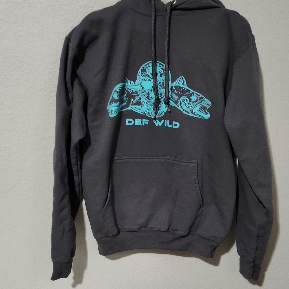 Port and Company Hoodie Mens Small Def Wild Gray Skulls and Fish